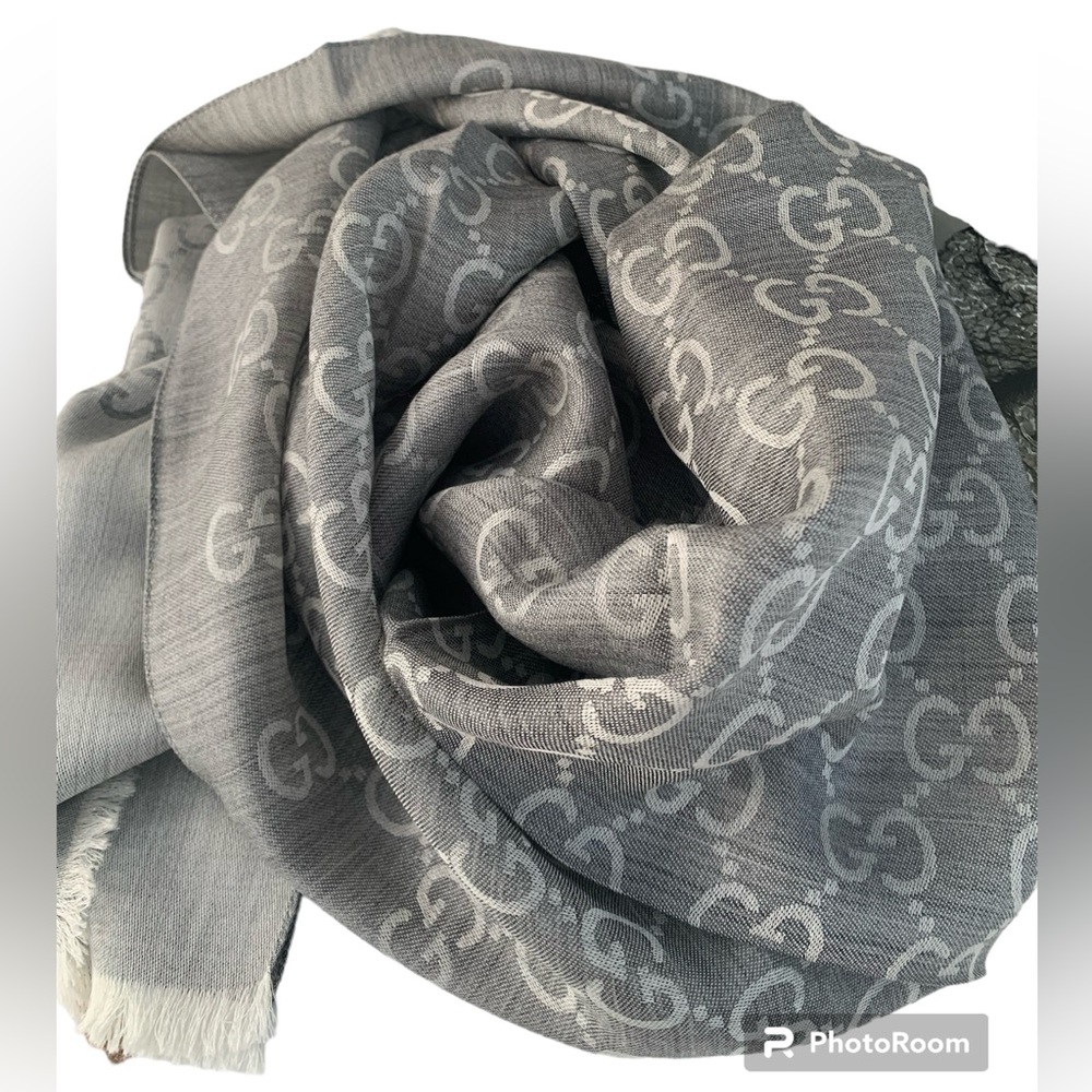 ๐ฅ๐ฅ๐ฅ Authentic New Gucci GG Jacquard Gray Wool/Silk Blend Shawl/ Scarf Unisex - Picture 8 of 13